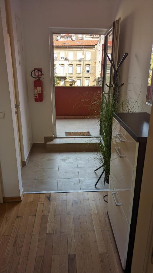 Downtown Fiume, Underground Garage Within The Property Esterno foto