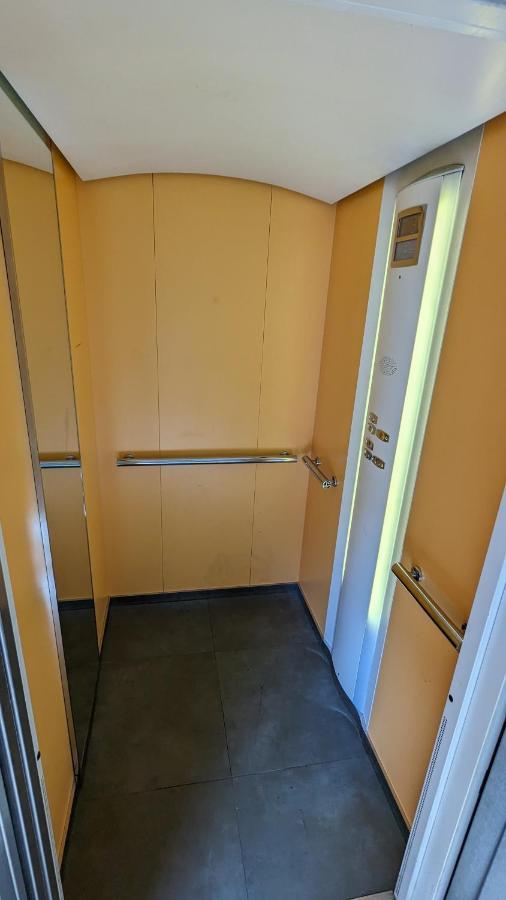 Downtown Fiume, Underground Garage Within The Property Esterno foto