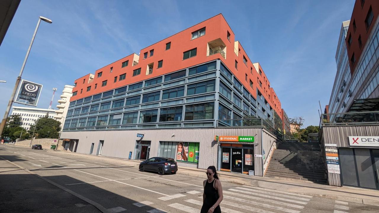 Downtown Fiume, Underground Garage Within The Property Esterno foto