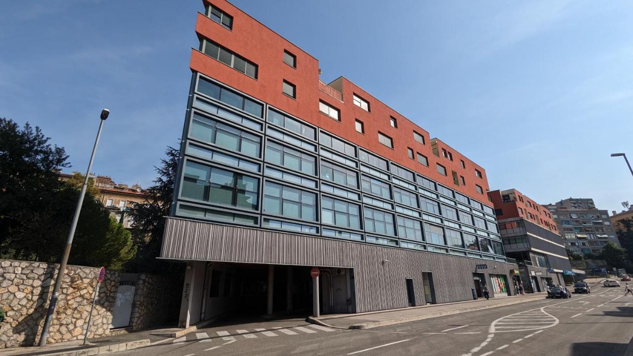 Downtown Fiume, Underground Garage Within The Property Esterno foto