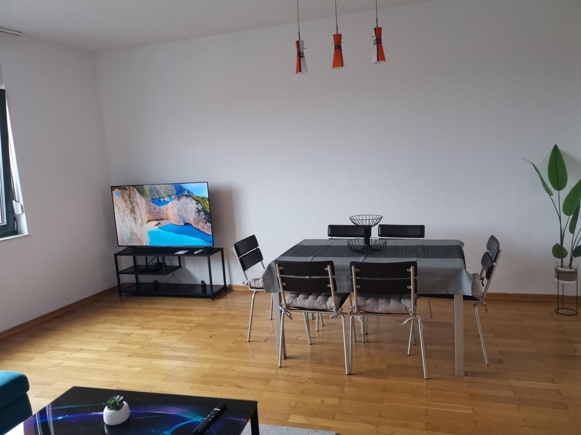 Downtown Fiume, Underground Garage Within The Property Esterno foto